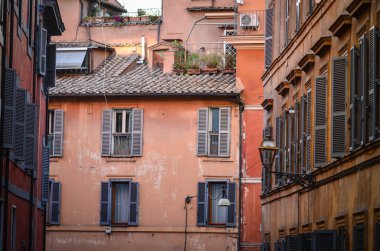 Roma 'nın tarihi sokaklarına yakından bakın.