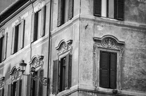 ローマの歴史的通りの近景 — ストック写真