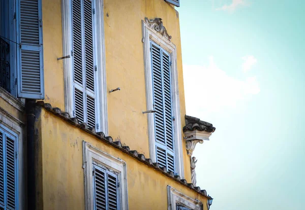 ローマの歴史的通りの近景 — ストック写真