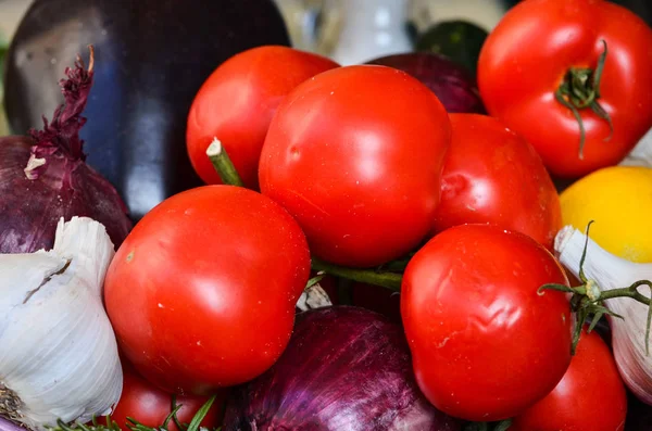 Pomodori Freschi Vista Vicino All Interno Del Mercato Locale Italiano — Foto Stock