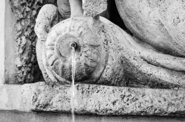 su kaynağı görünümü kapat