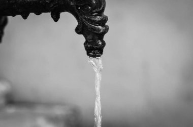 su kaynağı görünümü kapat