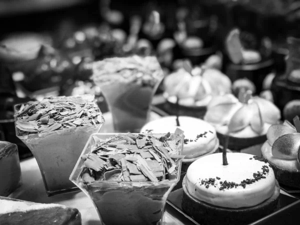 Νοστιμότατο Μείγμα Από Mini Cakes Αμυγδαλωτά Εκλέρ — Φωτογραφία Αρχείου
