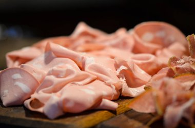 prosciutto, Benek & mortadella yakın görünüm