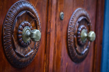 Firenze 'nin tarihi sokaklarında eski kapılar kapanıyor.