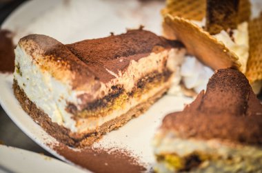 Taze malzemeli ve meyveli lezzetli mini kekler