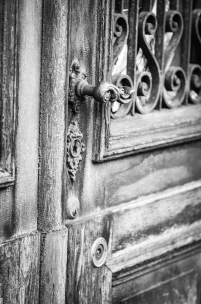Puertas Antiguas Vista Cerca Dentro Las Calles Históricas Trieste — Foto de Stock