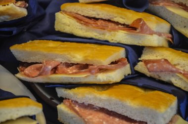 Lezzetli taze İtalyan panini & başlangıçları görüntüyü kapatın