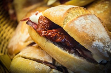 Lezzetli taze İtalyan panini & başlangıçları görüntüyü kapatın