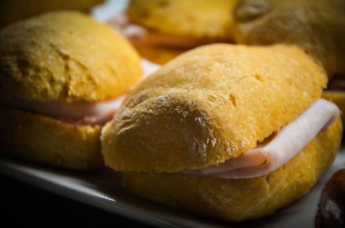 Lezzetli taze İtalyan panini & başlangıçları görüntüyü kapatın