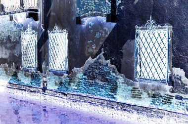 Venedik caddelerini kapatın. 