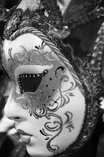 вид на венецианскую маску вблизи - карнавальный костюм
