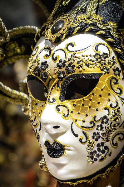 Máscara Veneziana Vista Perto Roupa Carnaval — Fotografia de Stock