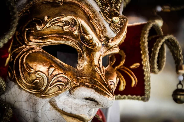 Máscara Veneziana Vista Perto Roupa Carnaval — Fotografia de Stock