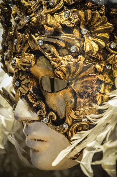 Máscara Veneziana Vista Perto Roupa Carnaval — Fotografia de Stock