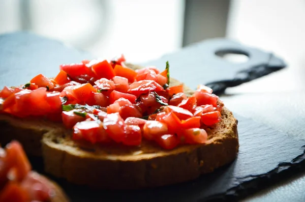 Deliciouse Tomatoes Bruschetta Fresh Basil — Stock Photo, Image