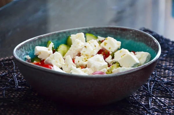 Leckerer Griechischer Salat Mit Frischem Gemüse Feta Käse — Stockfoto