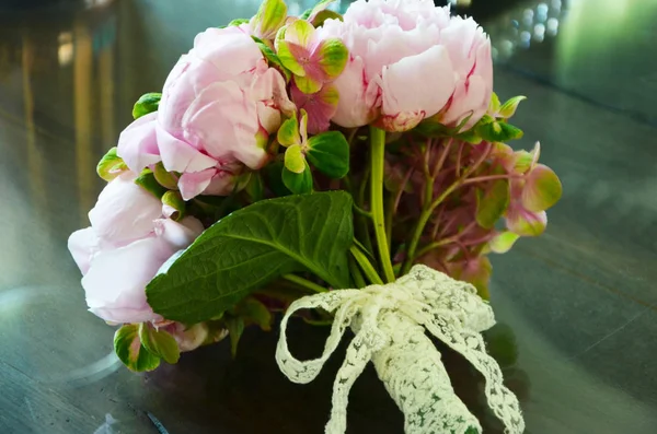 Gorgeous Pastel Peony Green Hortense Bouquet — Stock Photo, Image