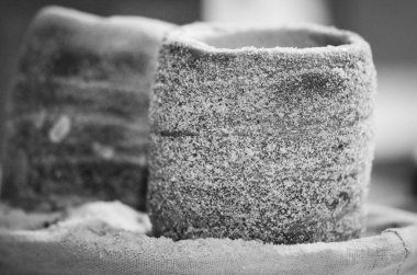 geleneksel czech spesiyaliteleri - czech lezzeti - fındıklı hamur silindiri, şeker ve tarçın