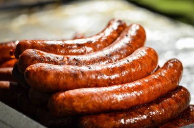 Çek spesiyaliteleri - Noel pazarında lezzetli sosisler