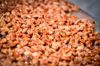 Czech spesiyaliteleri - Prag 'daki Noel pazarında kavrulmuş fıstık