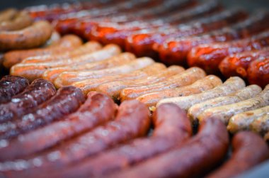 Çek spesiyaliteleri - Noel pazarında lezzetli sosisler