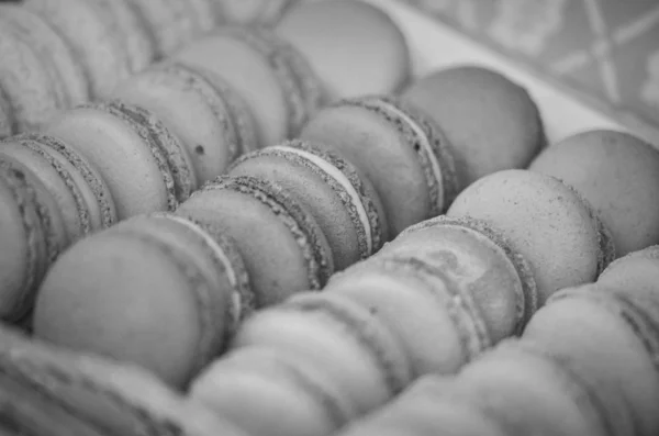 Mezcla Macarrón Francés Con Diferentes Sabores —  Fotos de Stock