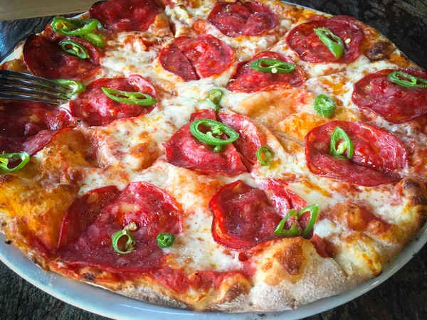Delicioso Plato Pizza Italiana Con Ingredientes Frescos —  Fotos de Stock