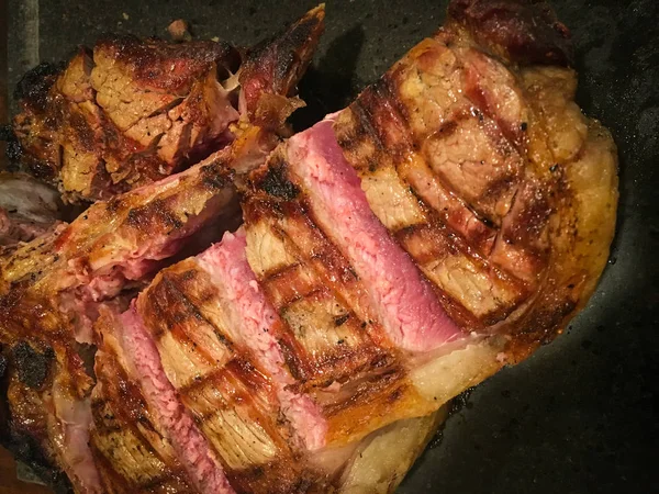 Medium Rare Grilled Beef Stake — Stock Photo, Image