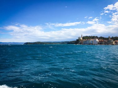 Sloven deniz kenarının panoramik görüntüsü