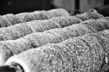 Tarçınlı, şekerli, fındıklı ve bademli nefis czech tatları