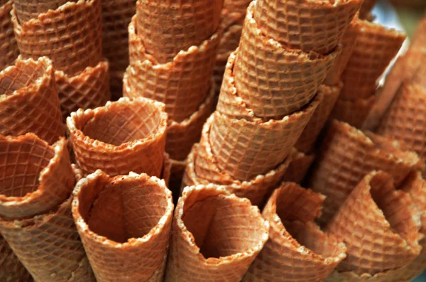 Lezzetli dondurma külahı. Yakın çekim.