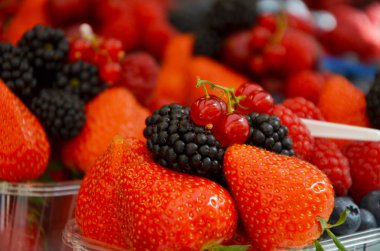 Taze meyveler, yakından bakın.