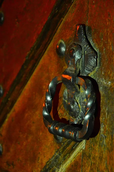 Starożytnych Drzwi Zamknąć Widok Historycznych Ulicach Pragi — Zdjęcie stockowe
