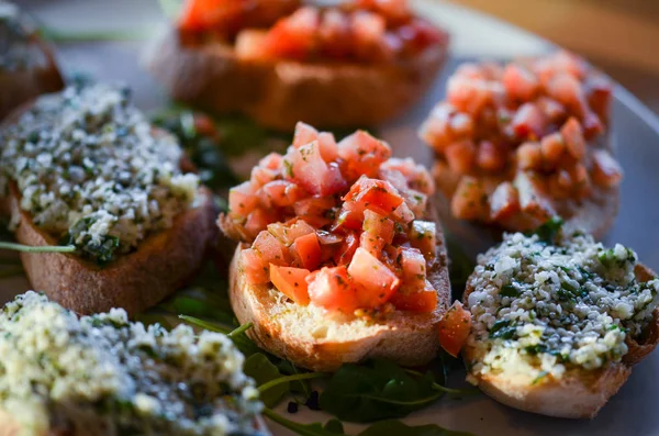 Deliziosa Bruschetta Mista Italiana Antipasto — Foto Stock