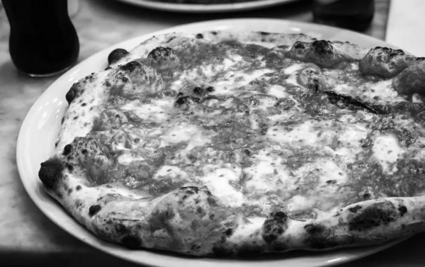 Delicious Italian Pizza Close View Fresh Ingredients — ストック写真