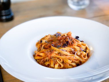 Taze malzemeli leziz bolonez makarna.