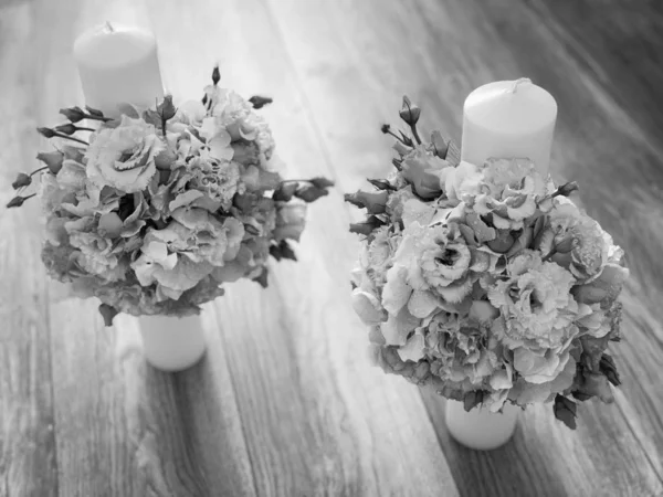 beautiful natural wedding flowers & white candles