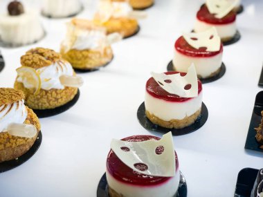 Lezzetli mini kekler. 