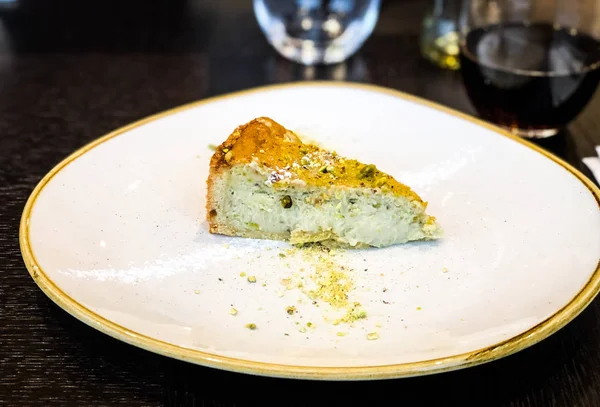 Delicious Home Made Pistachio Cake — ストック写真