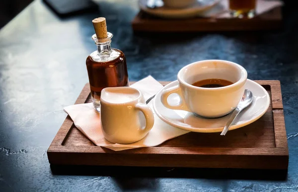 Handwerklicher Kaffee Zuckersirup — Stockfoto