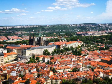 Prag şehrinin panoramik görüntüsü