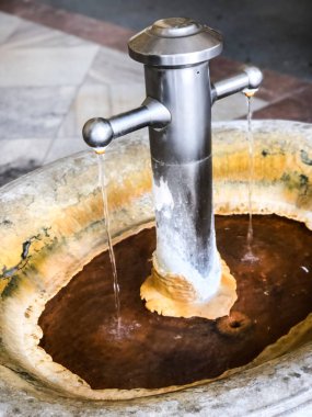 Karlovy Vary 'deki termal su kaynağı