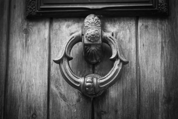 Antiche Porte Chiuse Tra Vie Storiche Roma — Foto Stock