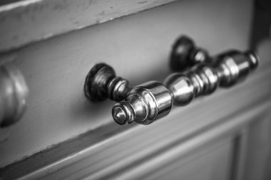 Roma 'nın tarihi sokaklarındaki antik kapılar