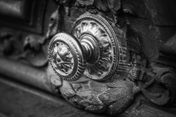 Ancient Doors Close View — Stock Photo, Image