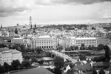 Prag şehrinin panoramik görünüm