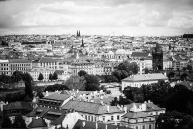 Prag şehrinin panoramik görünüm
