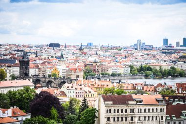 Prag şehrinin panoramik görünüm