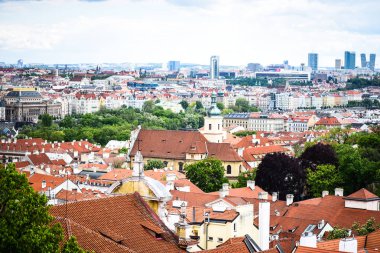 Prag şehrinin panoramik görünüm